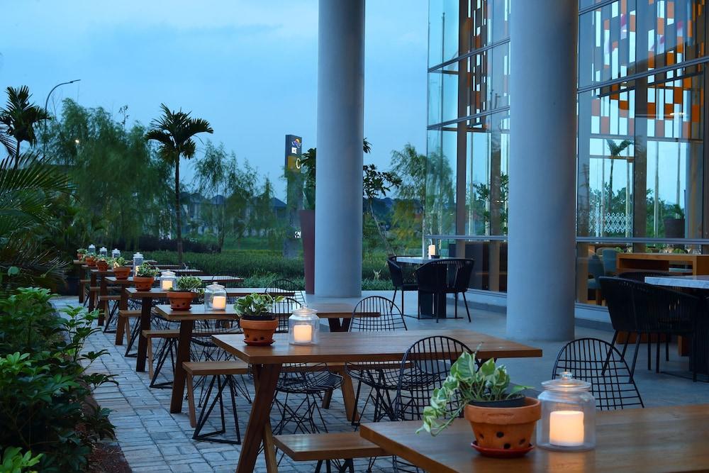 Hotel Santika Premiere Ice - Bsd City Serpong Exterior foto